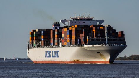 container ship 2893480 1920